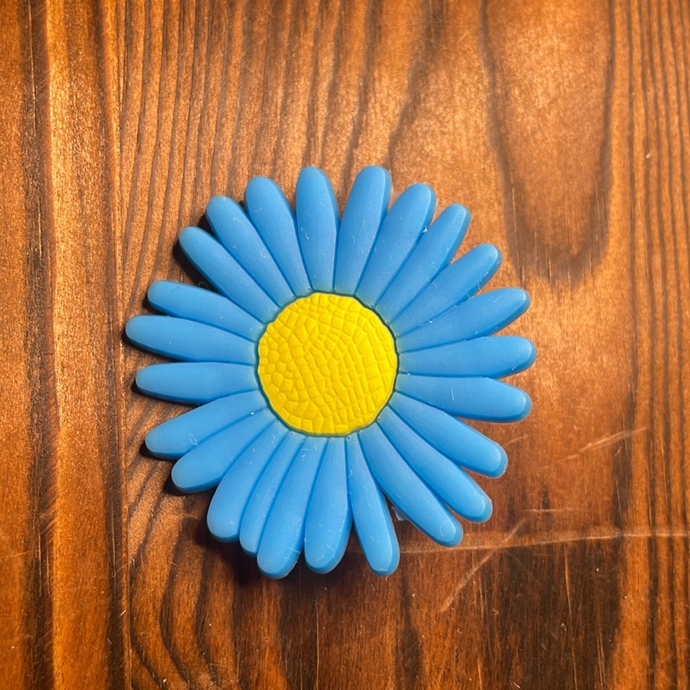 Blue Daisy crocs shoe charm jibbitz